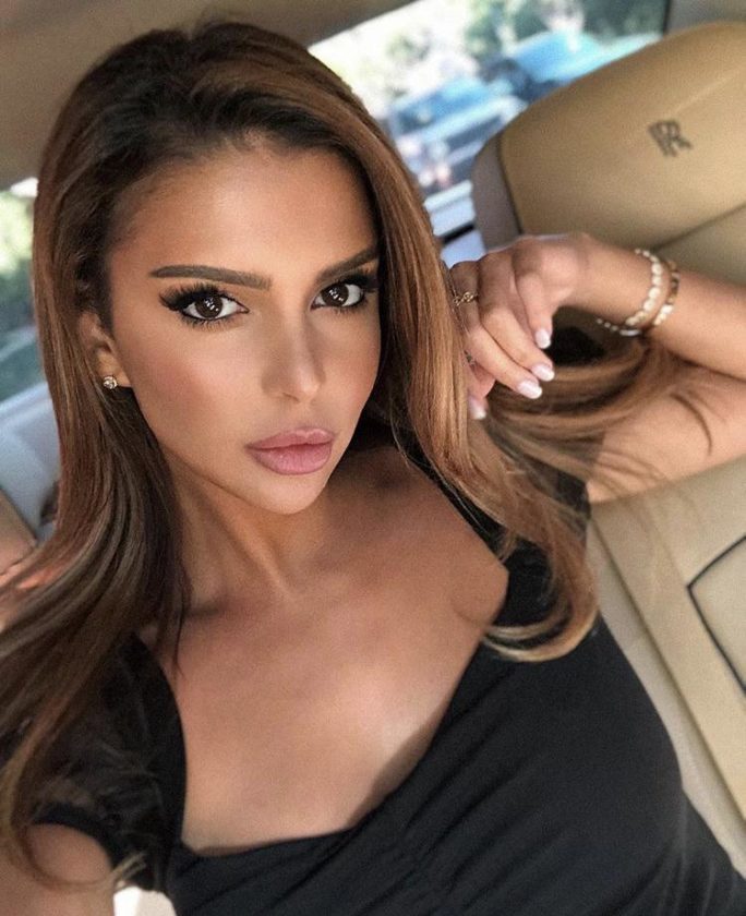 Sara Chafak 13 Hot Cute Pictures