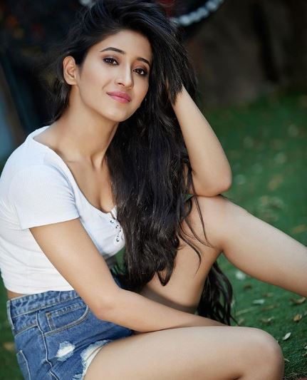 Shivangi Joshi Wiki Age Height Weight Boyfriend Net Worth 7 Shivangi Joshi Wiki Age Height Weight Boyfriend Net Worth Family Body Measurement and Hot Pictures