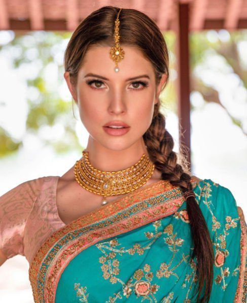 Amanda Cerny Hot Pictures Wiki Bio Age Height Weight Husband Family Figure Measurements Net Worth Salary