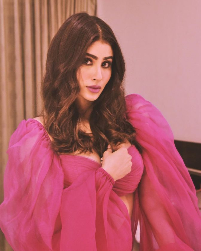 Mouni Roy's Latest Pics Are Hot 4 Mouni Roy's Latest Pics Are Hot