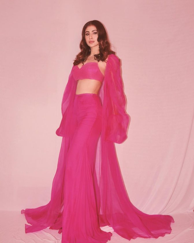 Mouni Roy's Latest Pics Are Hot 1 Mouni Roy's Latest Pics Are Hot
