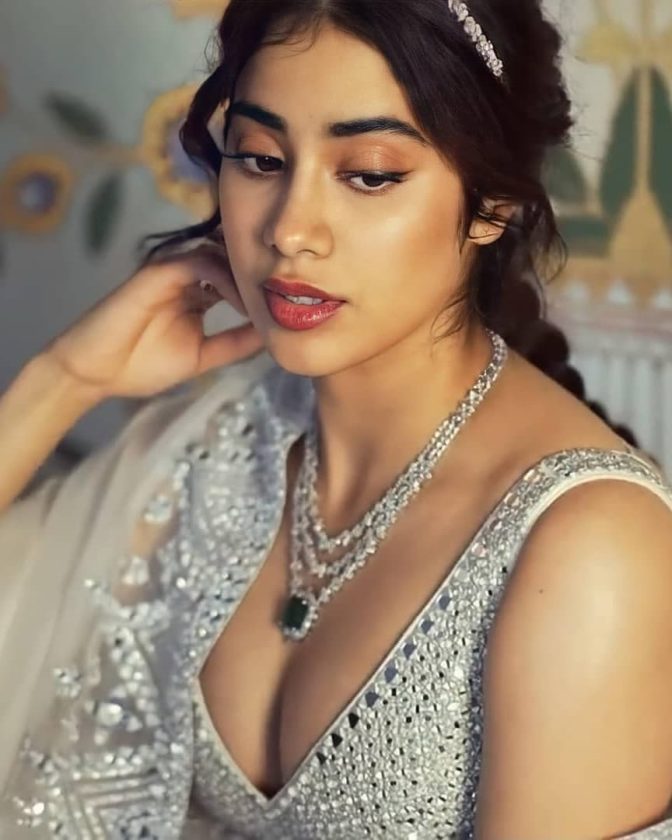 Janhvi Kapoor Wiki Age Height Weight Net Worth 2 Janhvi Kapoor Wiki Age Height Weight Net Worth