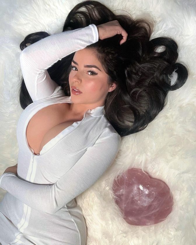 Demi Rose 9 Hot Stunning Sexy Pictures