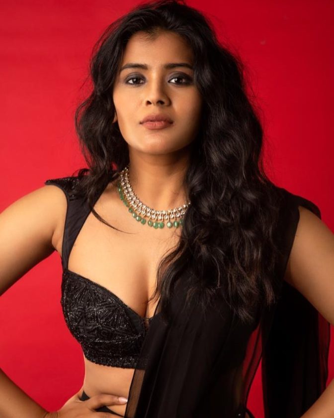11 Hot Stunning Pictures Of Hebah Patel 3 Hebah Patel All Movies Hit Flop Box Office Analysis
