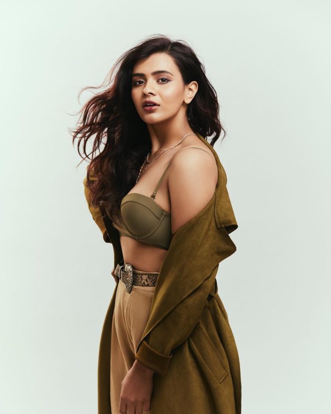 11 Hot Stunning Pictures Of Hebah Patel 12 11 Hot Stunning Pictures Of Hebah Patel