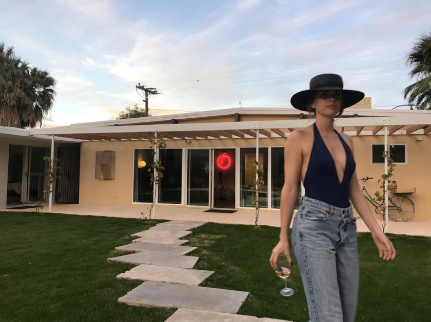 Shelley Hennig 8 Hot Gorgeous Pictures