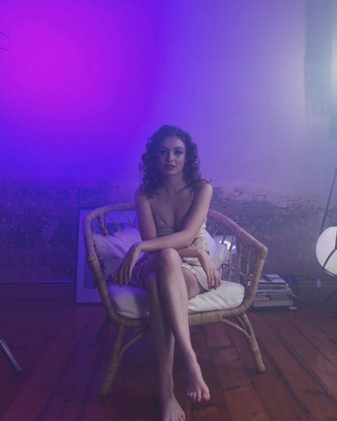 Serra Arıtürk 10 Hot Gorgeous Pictures