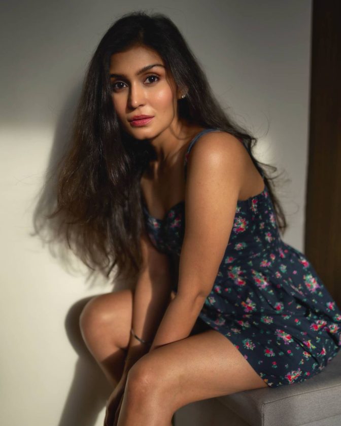 Simran Kaur Hundal Age Height Weight Net Worth 2021