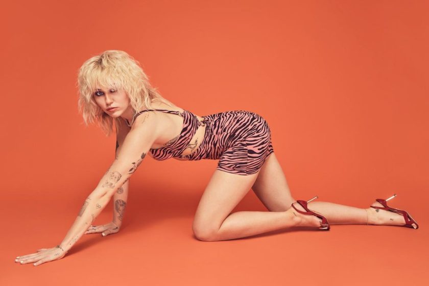 Miley Cyrus Latest Hot Pictures