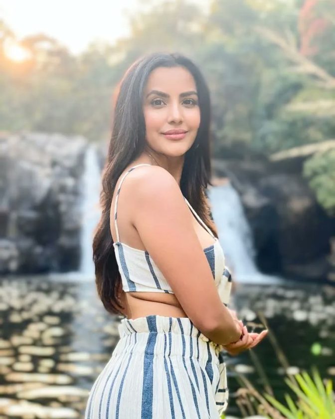 Priya Anand Latest Hot Gorgeous Pictures 9 Priya Anand Latest Hot Gorgeous Pictures