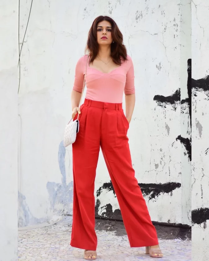 Hot Gorgeous Shraddha Das In Pink, Too Hot To Handle