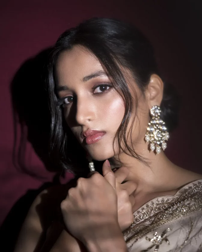 KGF Actress Srinidhi Shetty and Tradition Wear a deadly combination 12 KGF Actress Srinidhi Shetty and Tradition Wear a deadly combination