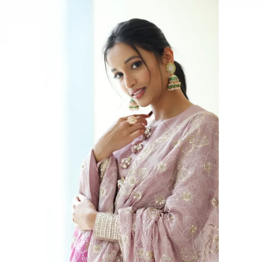 KGF Actress Srinidhi Shetty and Tradition Wear a deadly combination 3 KGF Actress Srinidhi Shetty and Tradition Wear a deadly combination