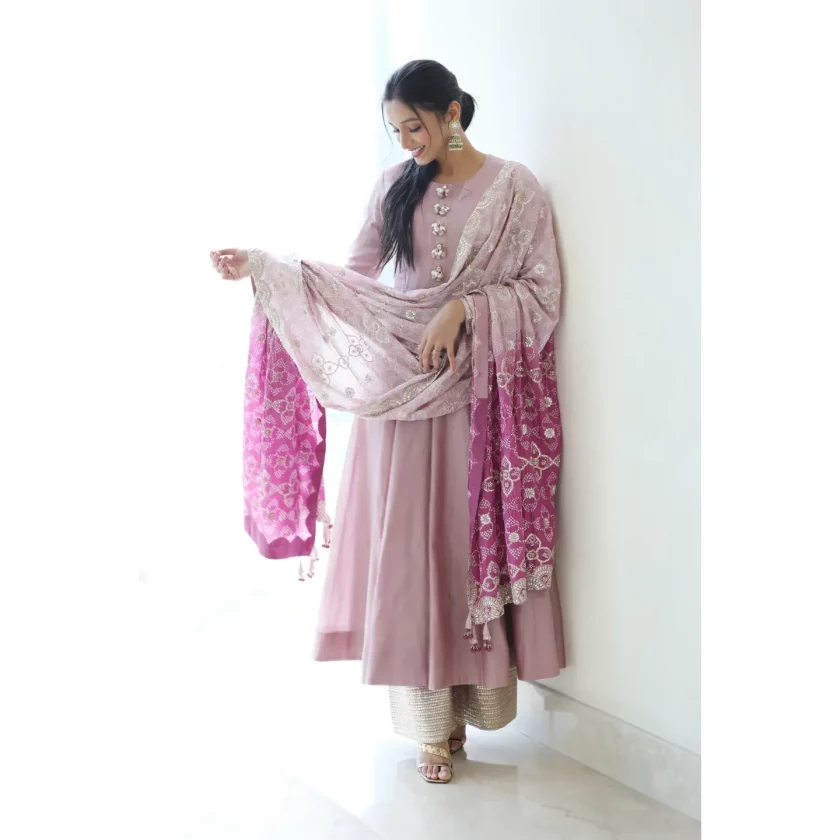 KGF Actress Srinidhi Shetty and Tradition Wear a deadly combination 2 KGF Actress Srinidhi Shetty and Tradition Wear a deadly combination