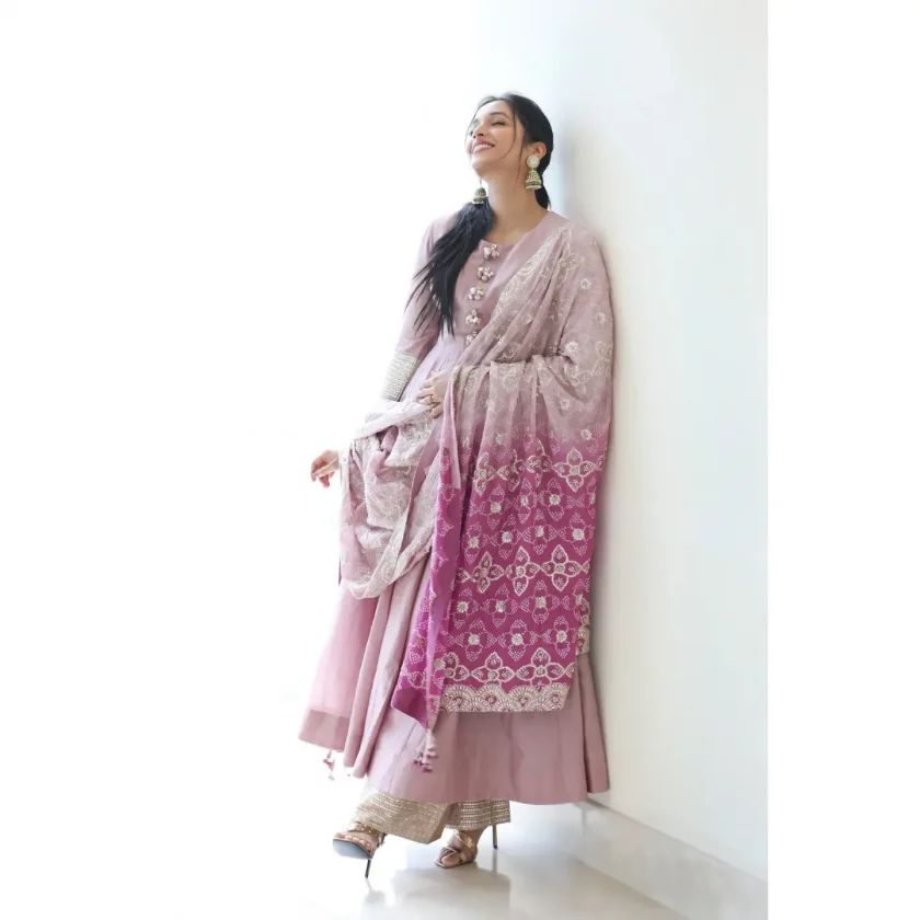 KGF Actress Srinidhi Shetty and Tradition Wear a deadly combination 5 KGF Actress Srinidhi Shetty and Tradition Wear a deadly combination