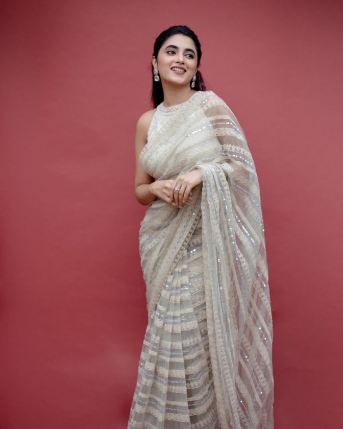 Priyanka Mohan Cute Smile Pictures 12 Priyanka Mohan Cute Smile Pictures