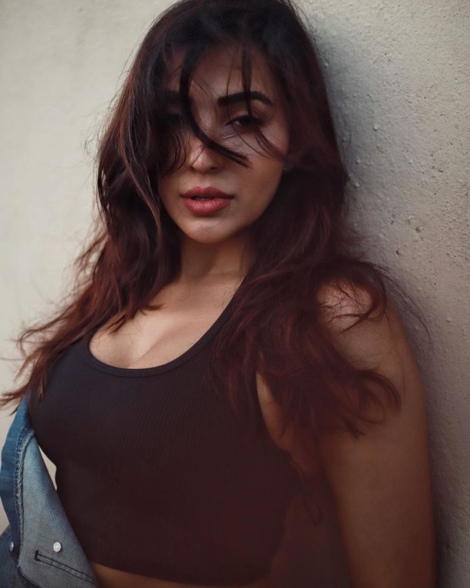Super Hot South Indian Beauty Parvati Nair