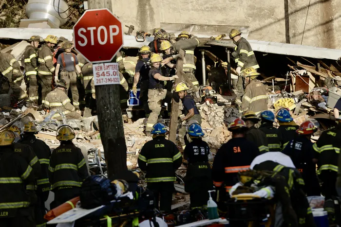 Philly Building Collapse: 1 Firefighter Dead, 5 Others Rescued